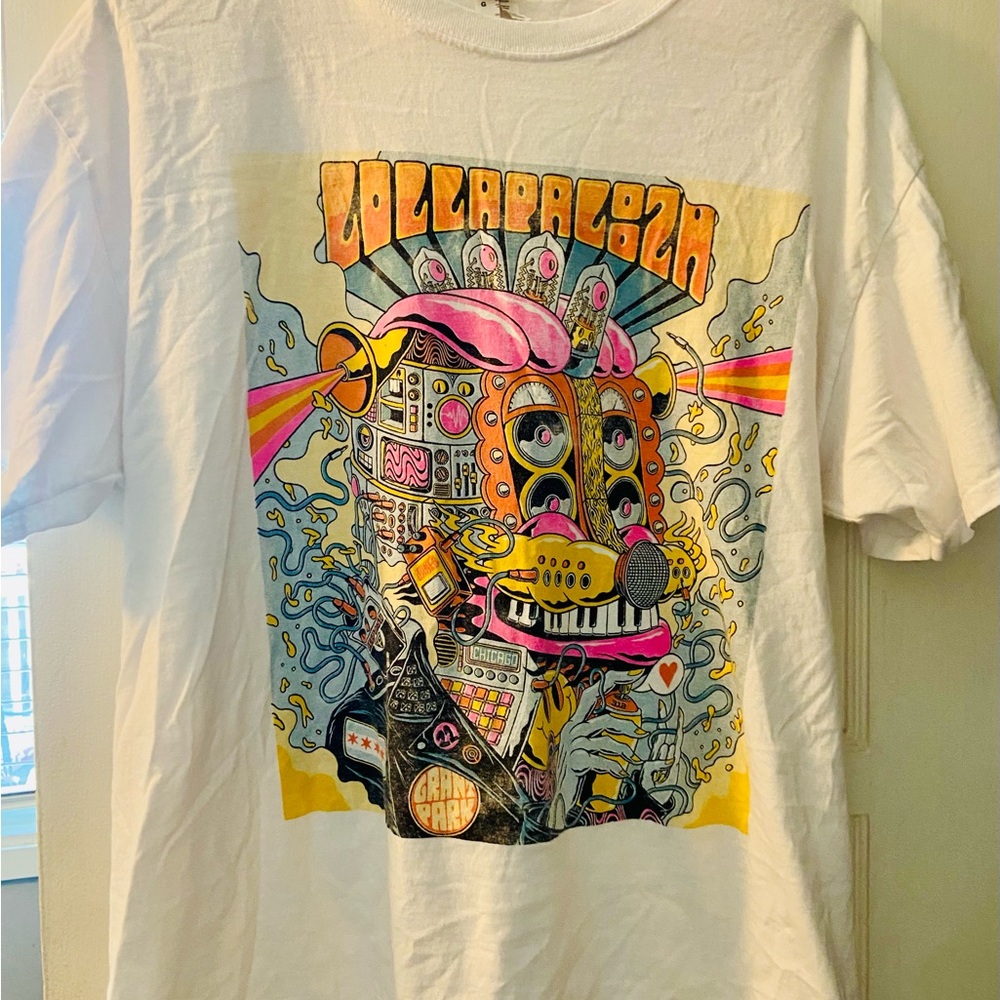 Colorful Lollapalooza Graphic T-Shirt Large